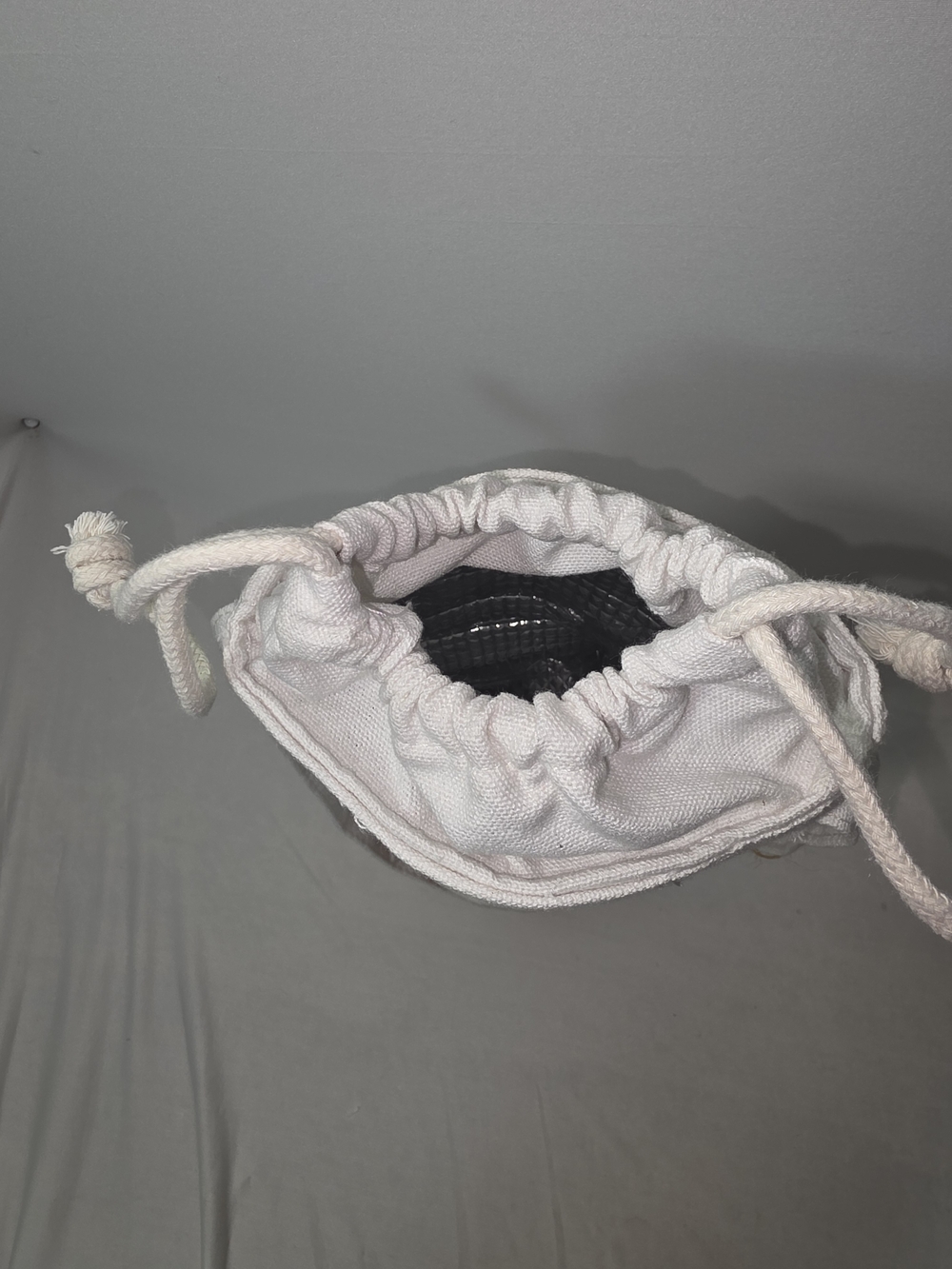 PRIVATE PARTY White Canvas and Wicker Drawstring Crossbody Bottle Bag - Picture 9 of 11